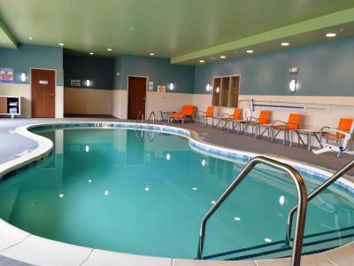 Holiday Inn Express & Suites Raleigh Airport - Brier Creek By Ihg Luaran gambar